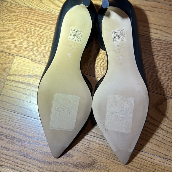 NWOT. Woman’s Stuart Weitzman black Heels in black leather. Size 9. - Picture 5 of 5
